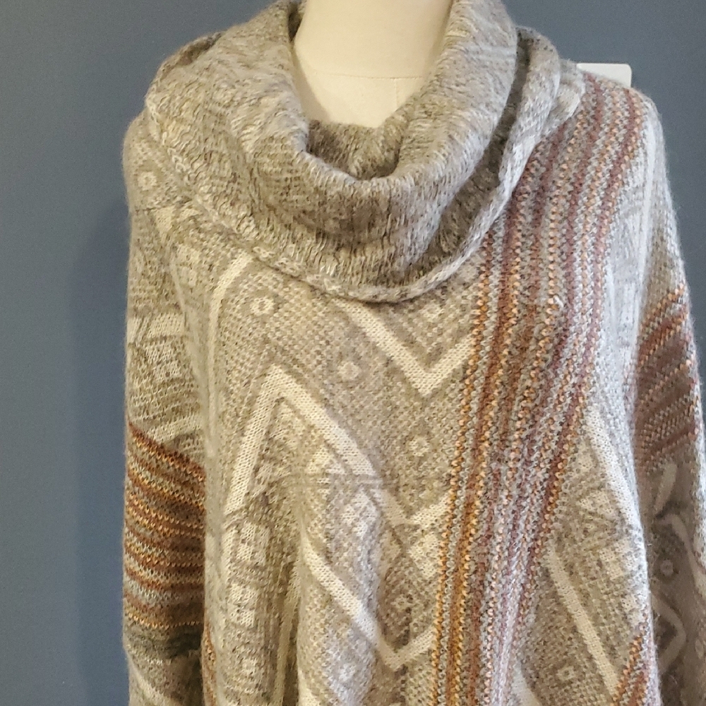 Free People Beige Cream Patterned Cowl-Neck South West Poncho - Picture 3 of 11